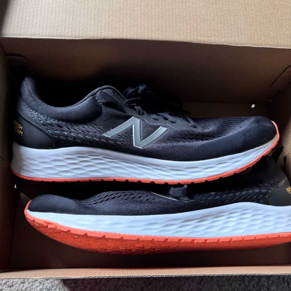 Men’s new balance fresh foam sneakers